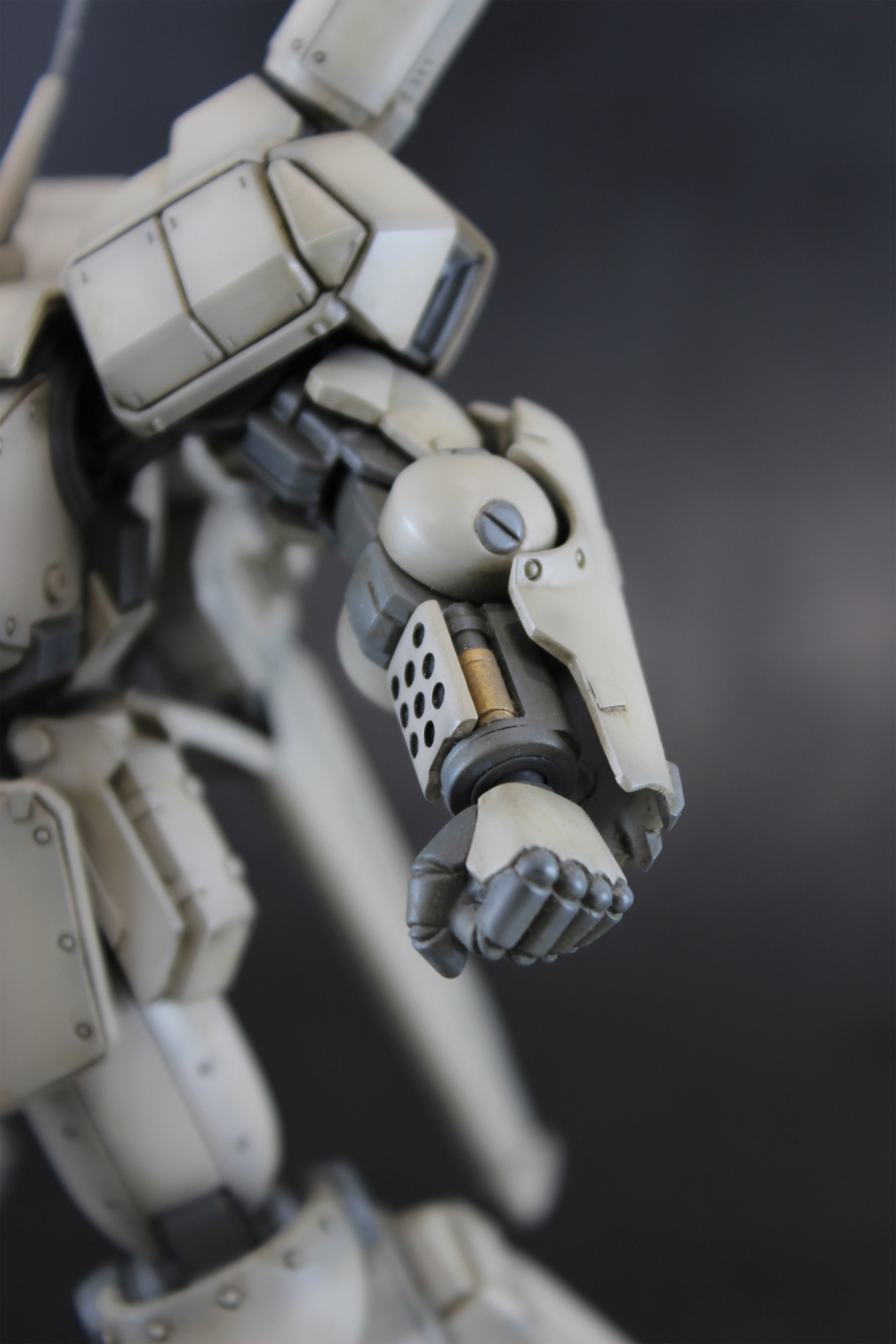 ASSAULT SUIT LEYNOS - AS-5E3 Leynos "Player" - Model Kit 1/35 15cm