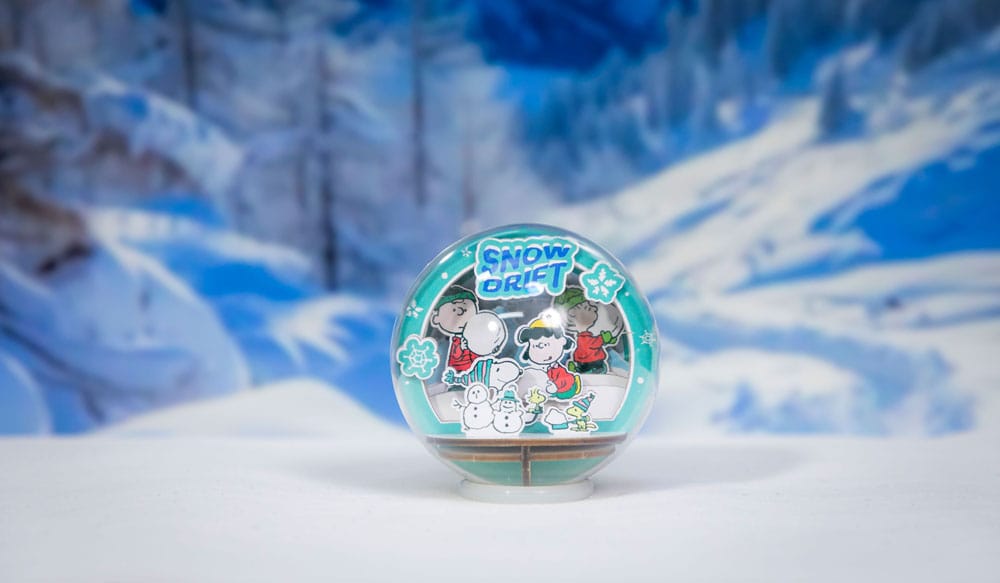 PEANUTS - Snow Drift - Wood Model Kit Globe Theater