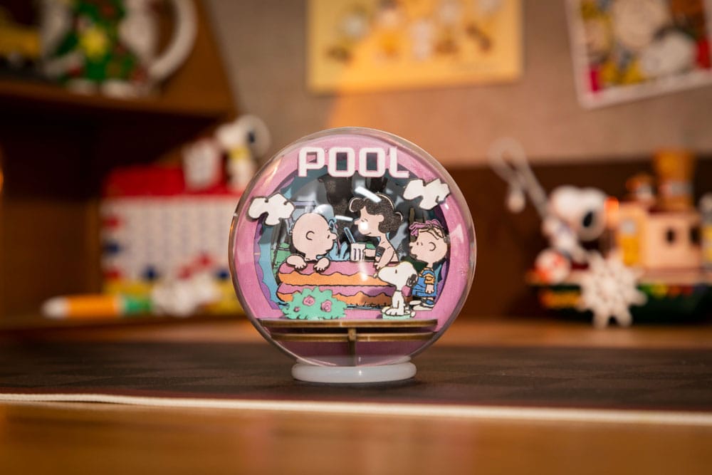 PEANUTS - Cool Pool - Wood Model Kit Globe Theater