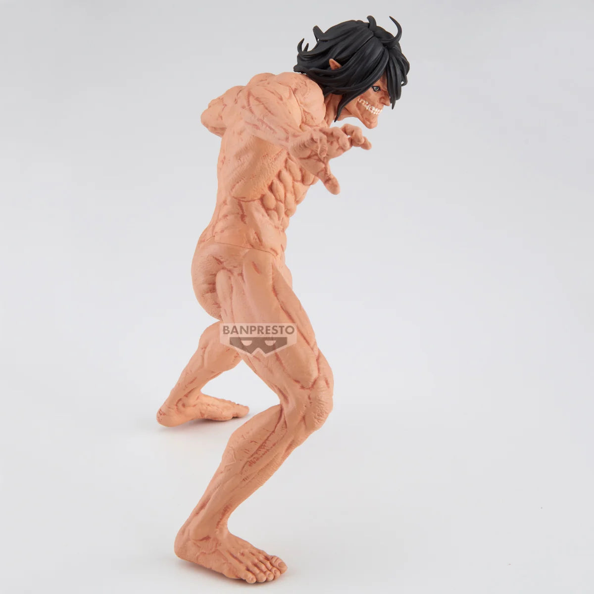 ATTACK ON TITAN - Eren - Figure Maximatic 18cm