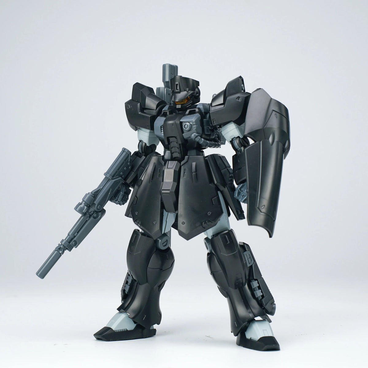 SHEIK MAINLAND - Ultra Action Trooper Zabul (Black) - Model Kit 1/144