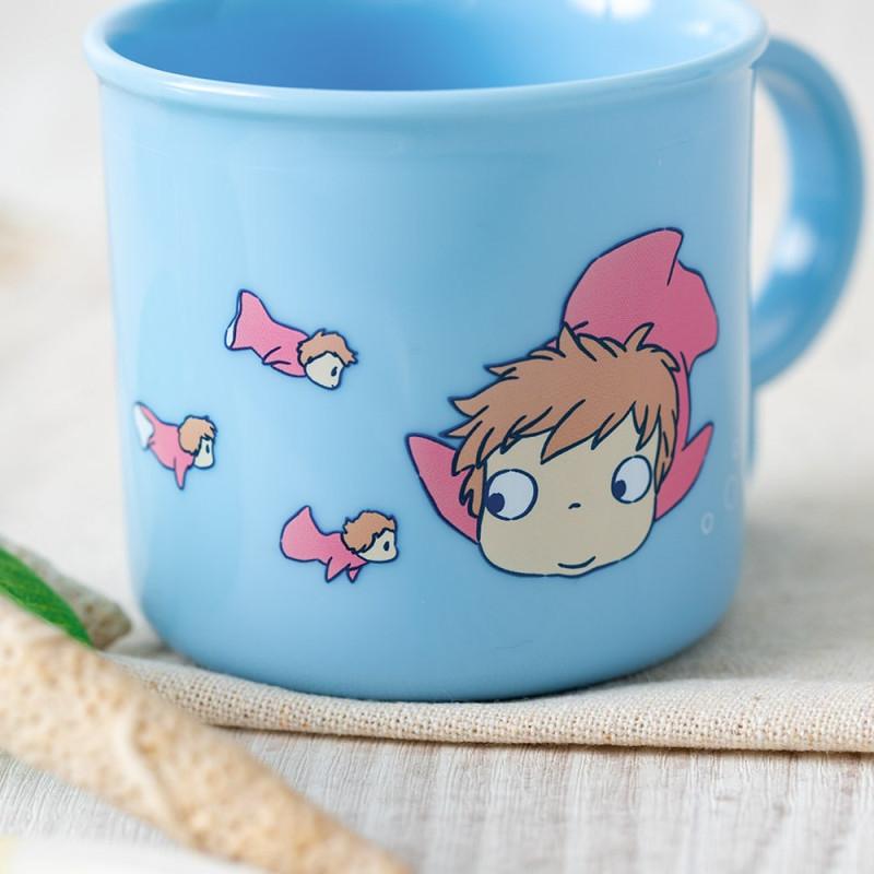 PONYO SUR LA FALAISE - Ponyo dans la mer - Mug 200ml