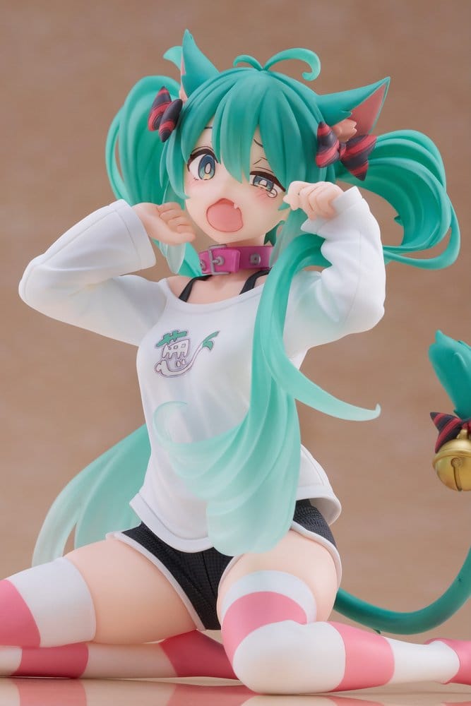HATSUNE MIKU - Miku "Cat Ear t-Shirt" - Statue Desktop Cute 13cm
