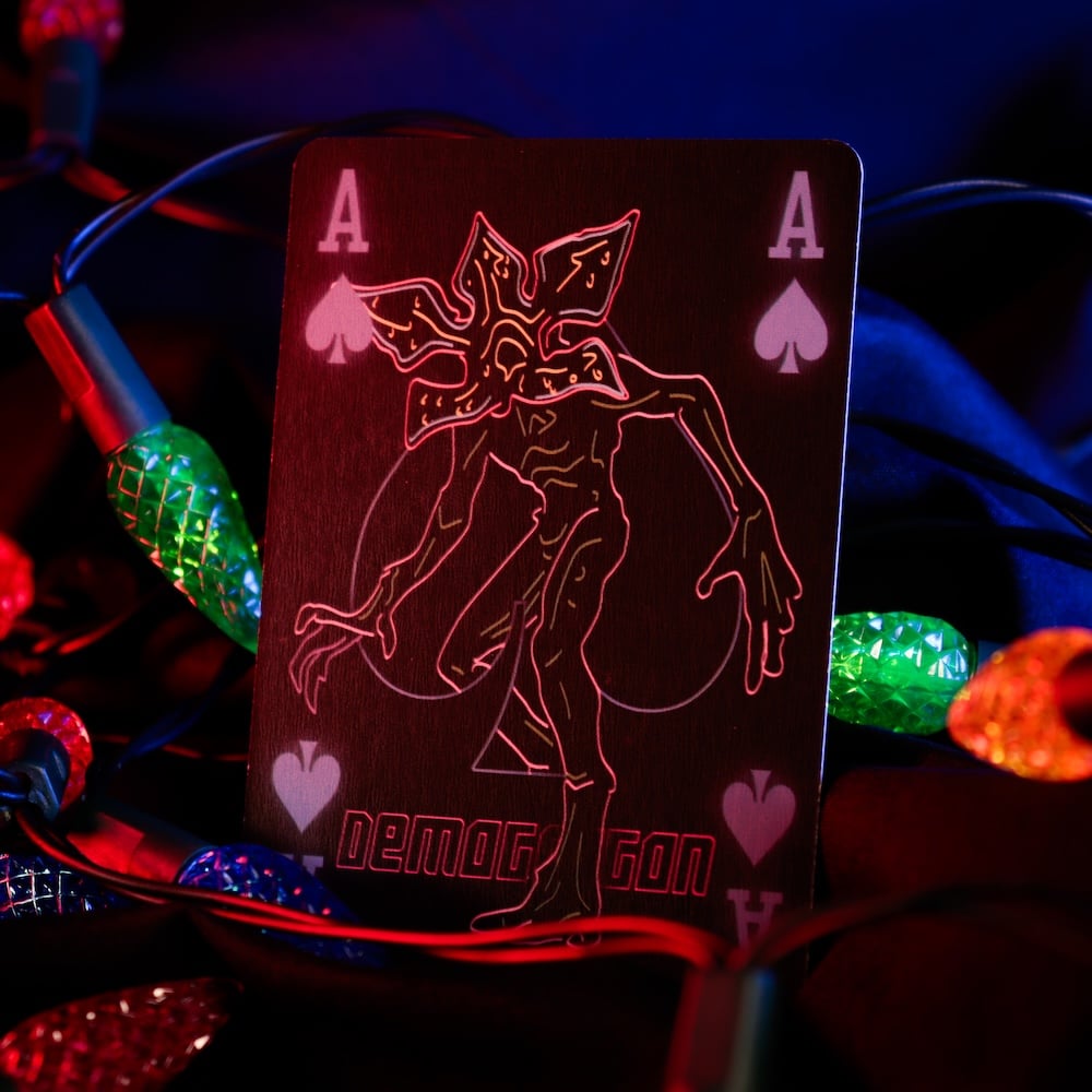 STRANGER THINGS - Playing Cards (52 cards + 2 jokers)