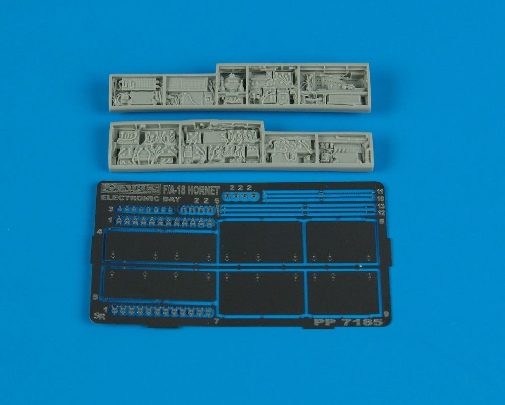 F/A-18 Hornet electronic bay f��r Hasegawa Bausatz