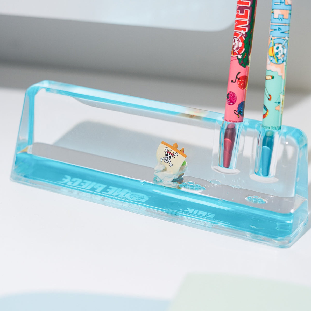 ONE PIECE NETFLIX - Merry - 2 Pens with 3D Acrylic Stand
