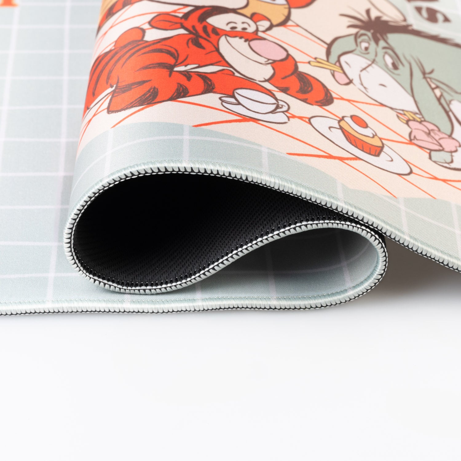 WINNIE THE POOH & Friends - XL Desktop Mat