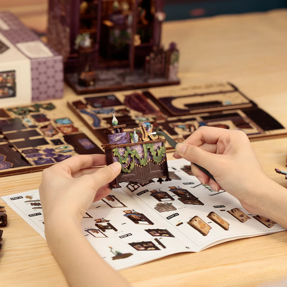 MINIATURE HOUSE - DIY - Astrology Bookshop - 155pc + LED Light