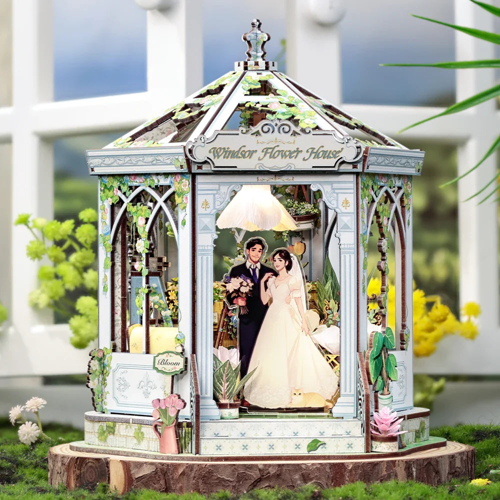 MINIATURE HOUSE - DIY- Windsor Flower House - 235pc + LED Light