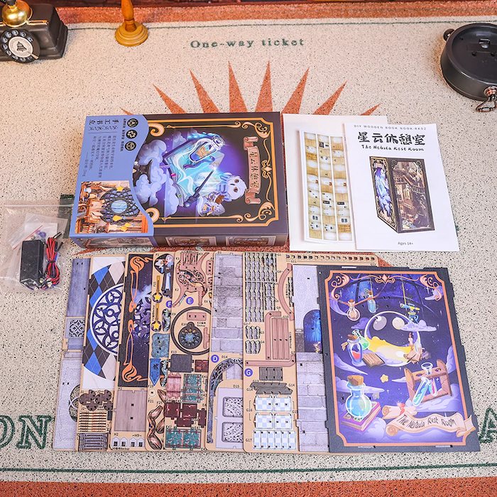 BOOK NOOK KIT - DIY - Nebula Common Room - 350pc + LED Light