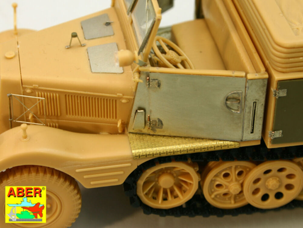 German Nebelkraftwagen Sd.Kfz11/4 vol.1-basic set