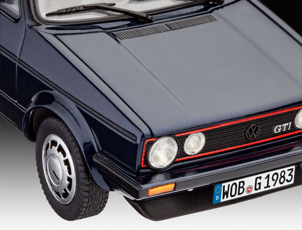 35 Years VW Golf GTI Pirelli