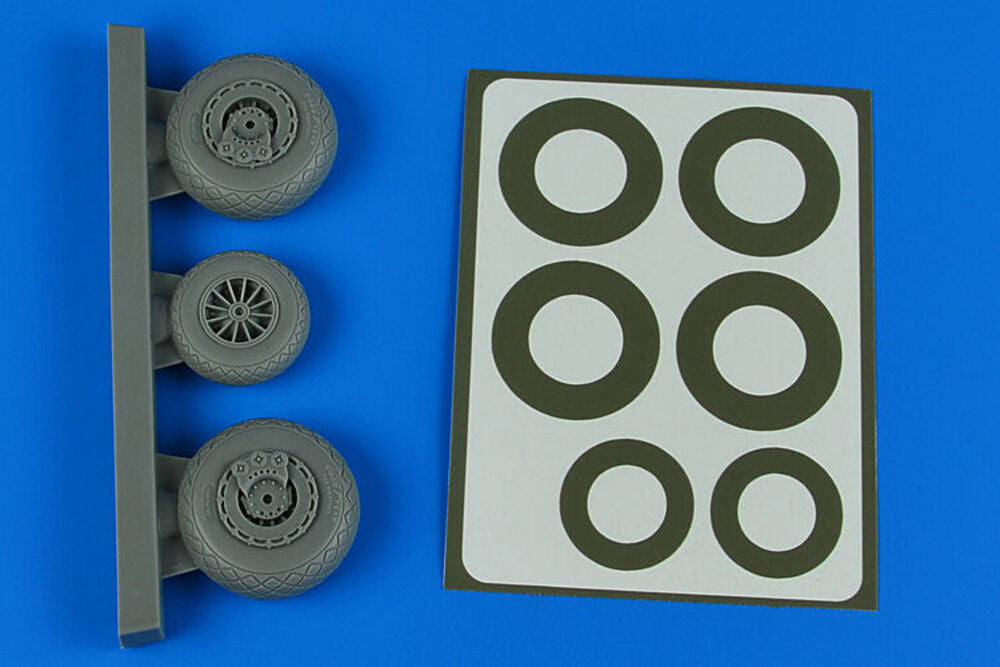 B-26K Invader wheels & paint masks - late - Diamond Pattern