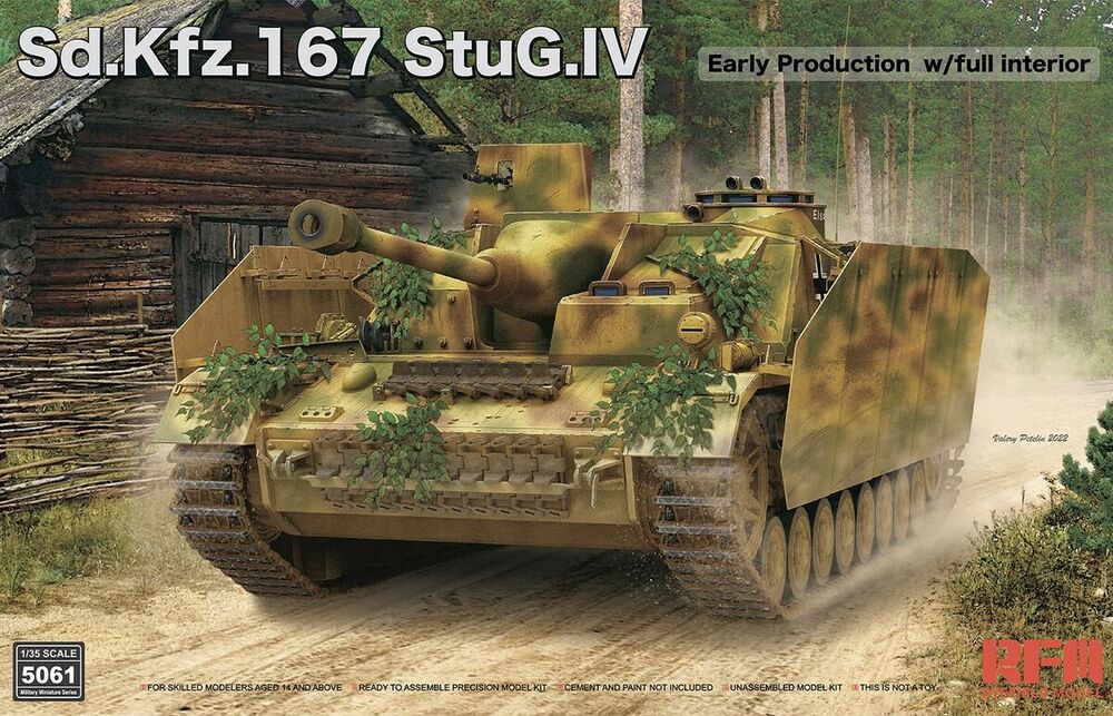 Sd.Kfz.167 StuG.IV Early Production w/full interior & workable track links