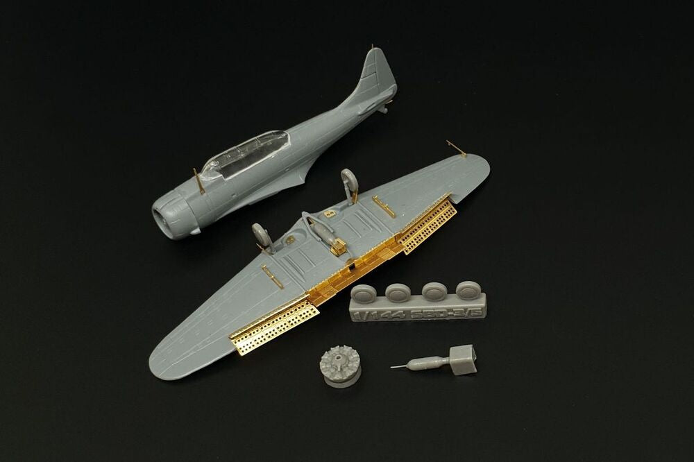 SBD-3 Dauntless  Exterior (BRENGUN kit)