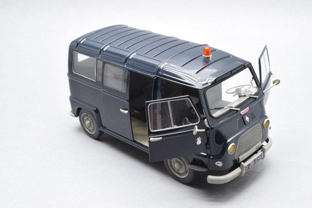 RENAULT Estafette Gendarmerie New Mould