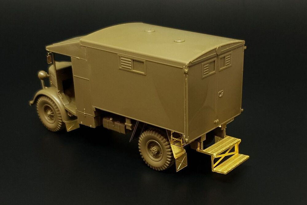 British 2-Ton 4x2 Ambulance (Austin K2) for Tamiya