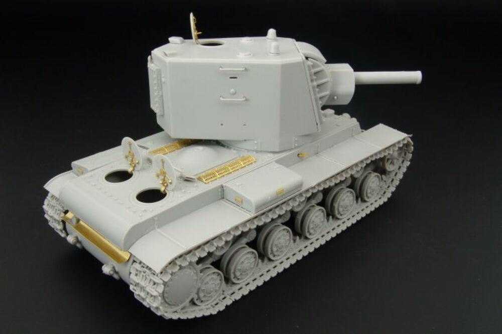 KV-2 Early (Hobbyboss)