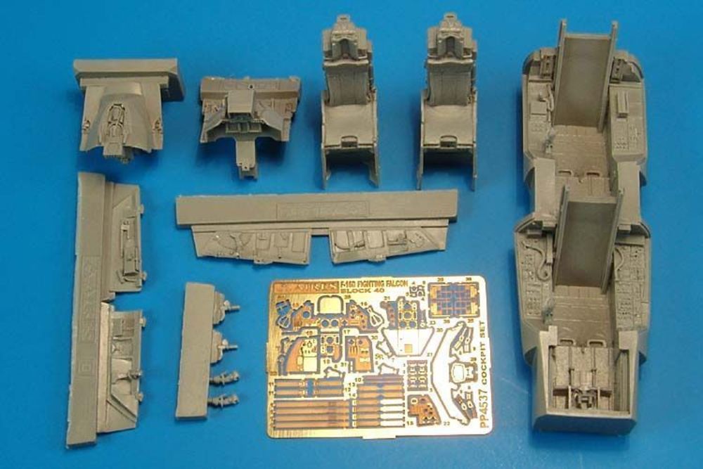 F-16D Block 40 cockpit set for Kinetic