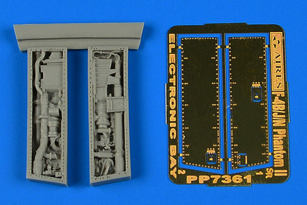 F-4B Phantom II electronic bay f.FUJIMI