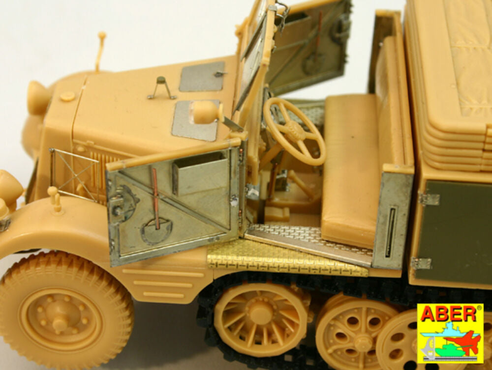 German Nebelkraftwagen Sd.Kfz11/4 vol.1-basic set