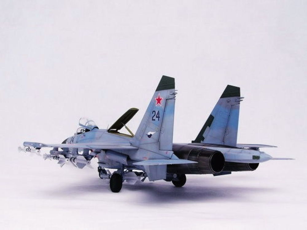 Sukhoi Su-27 Flanker B