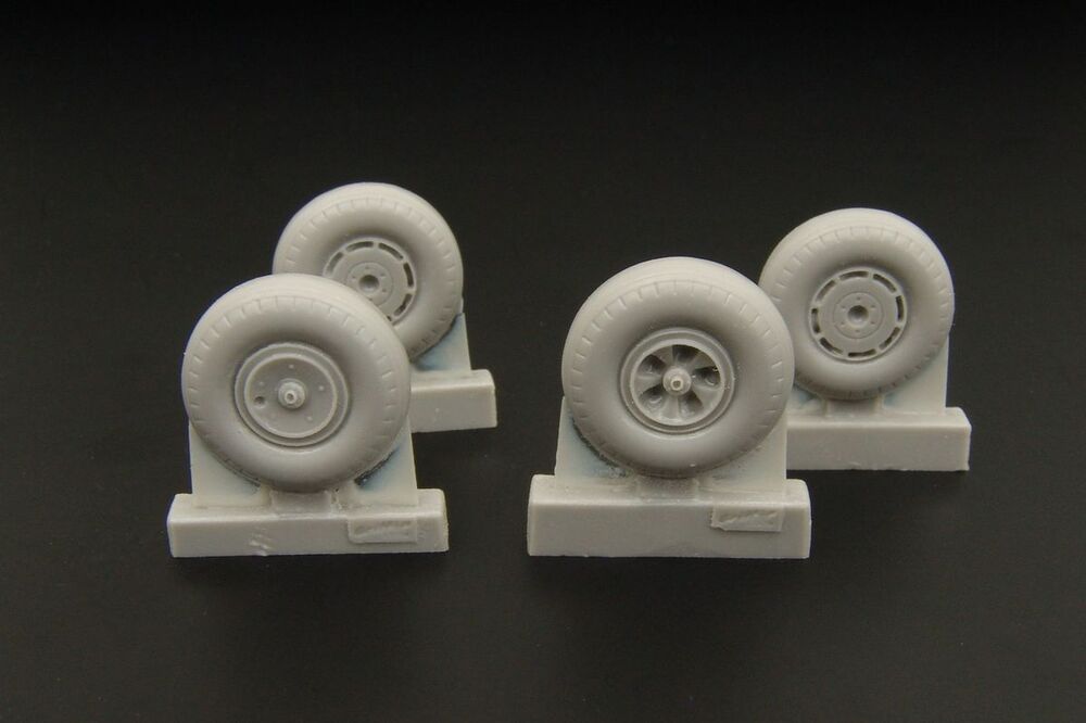 Wheels for  F Barracuda Mk II (two types)