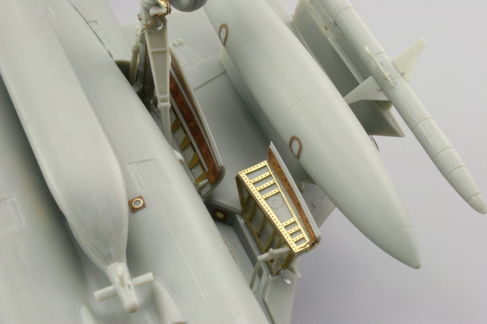 EA-6B undercarriage for Kinetic