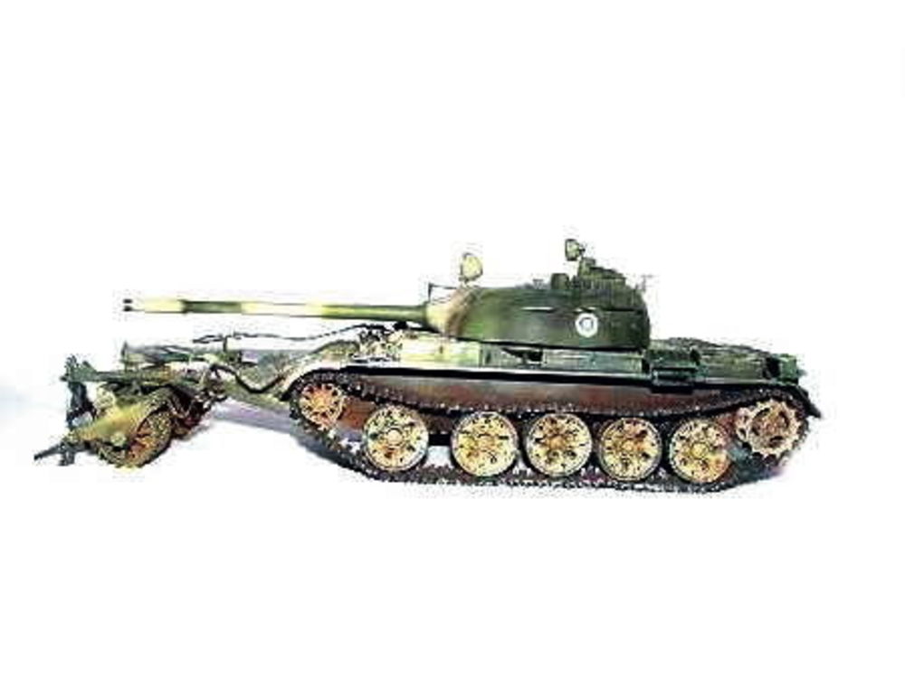 Finnischer Panzer T-55 mit Minenr��umer