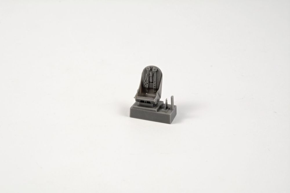 Defiant Pilot's Seat with belts f.Airfix