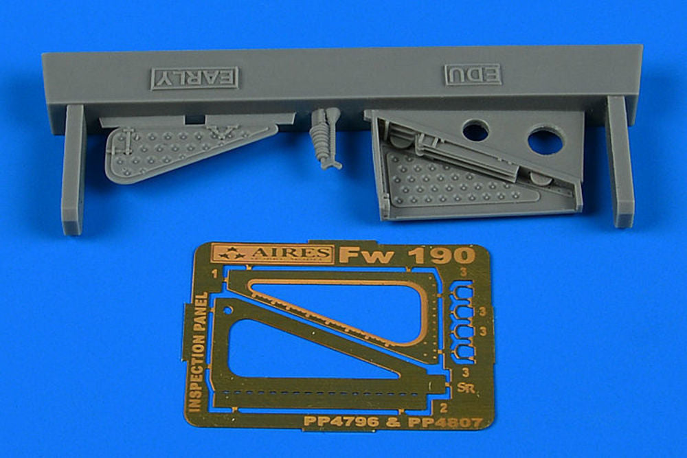 Fw 190 inspection panel - early v. EDUARD