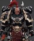 Warhammer 40k Action Figure Chaos Space Marines Black Legion Chosen with Plasma Pistol and Power Axe 20 cm