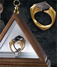 Harry Potter Replica 1/1 Lord Voldemort´s Horcrux Ring (gold-plated)