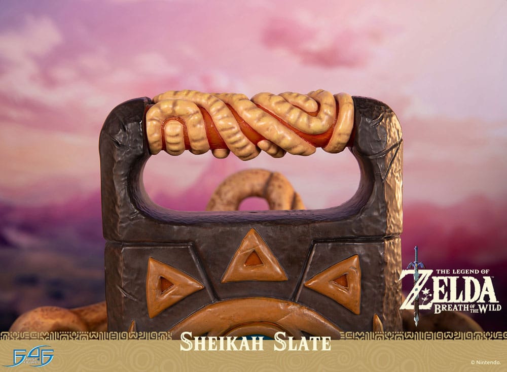 The Legend of Zelda: Breath of the Wild  Life Size Statue 1/1 Sheikah Slate 24 cm