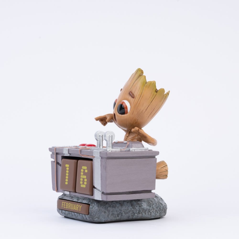 Marvel 3D Perpetual Calendar Groot Death Button 12 cm