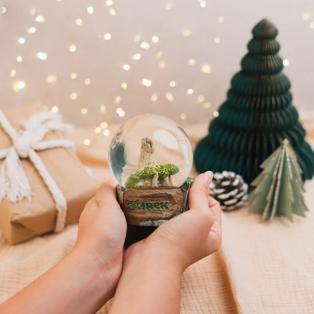 DreamWorks Shrek Snow Globe 10 cm