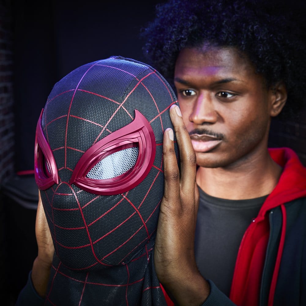 Spider-Man: Miles Morales Marvel Legends Electronic Expressive Mask