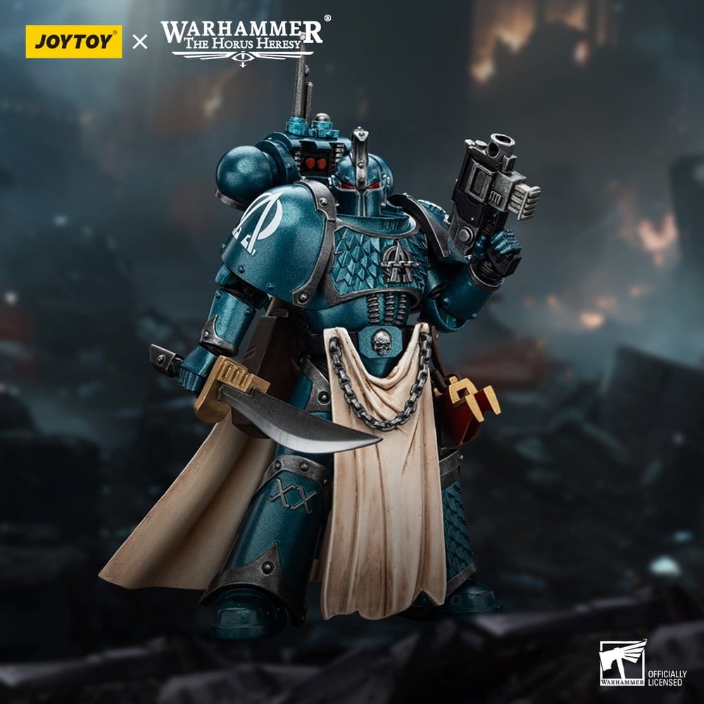 Warhammer The Horus Heresy Action Figure Alpha Legion Praetor with Power Sword 20 cm