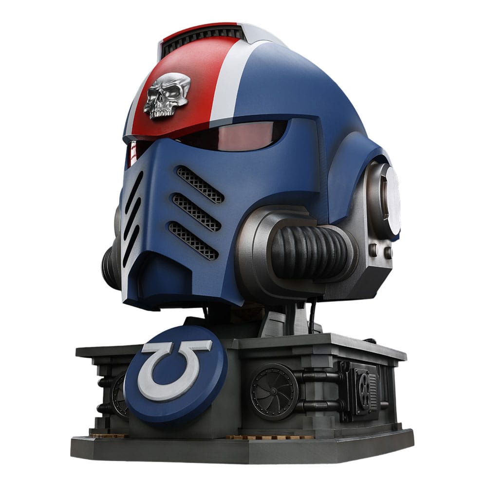 Warhammer 40,000: Space Marine 2 Replica Ultramarines Lieutenant Titus helmet with Display Stand 44 cm