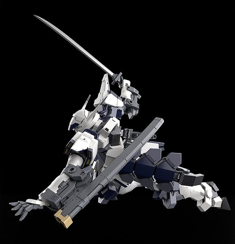 Full Metal Panic! Plastic Model Kit 1/48 Azure Raven with Type 10 Modified Monomolecular Blade Plated Ver. & Special Display Base 18 cm