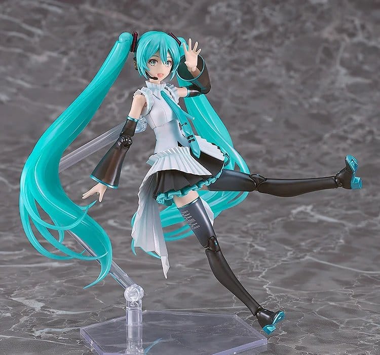 Character Vocal Series 01: Hatsune Miku Plamatea Plastic Model Happy 16th Birthday Ver. 16 cm