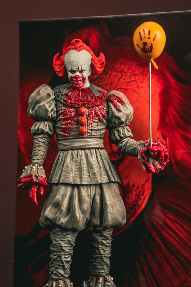 It Welcome to Derry Movie Maniacs Figure Pennywise (Bloody) 16 cm
