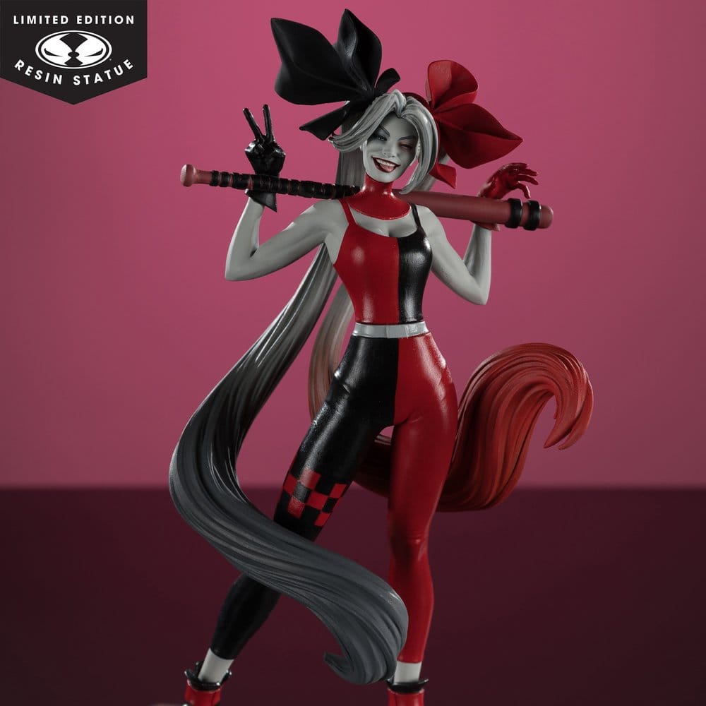 DC Direct Harley Quinn: Red, White & Black Statue 1/10 Harley Quinn by Alex Garner 21 cm