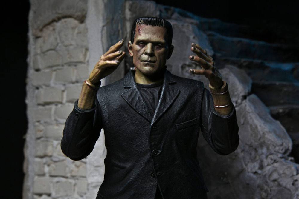 Universal Monsters Action Figure Ultimate Frankenstein's Monster (Color) 18 cm