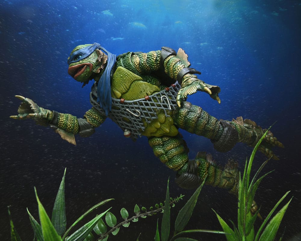 Universal Monsters x Teenage Mutant Ninja Turtles Scale Action Figure Leonardo as the Creature 18 cm