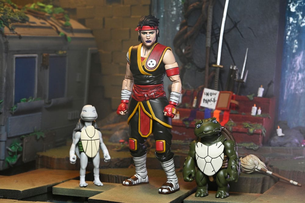 Teenage Mutant Ninja Turtles: The Last Ronin Action Figure Ultimate Casey Marie with Baby Odyn & Uno 17 cm