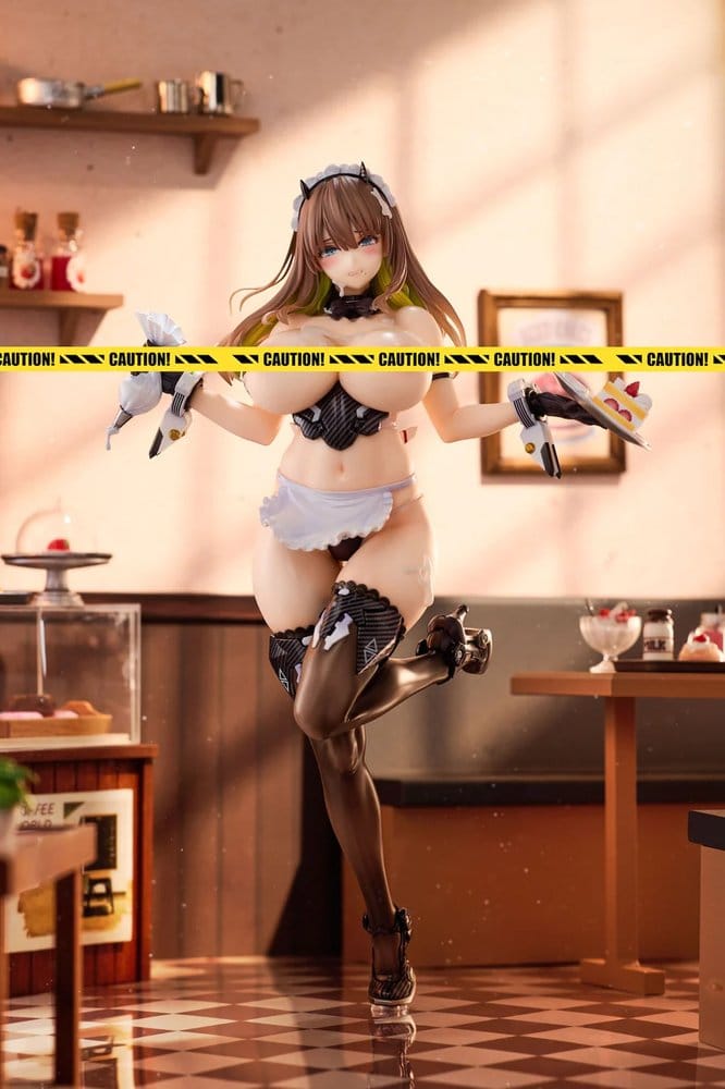 Meido-Busou PVC Figure 1/6 Blade Strawberry on the Shortcake Ver. 28 cm
