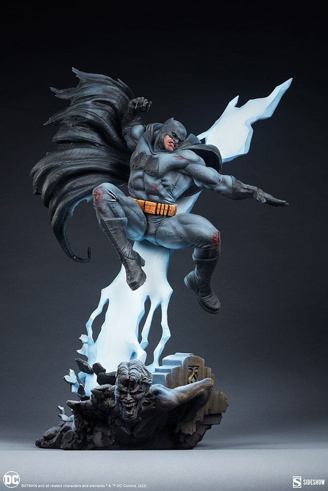 DC Comics Premium Format Statue Batman: The Dark Knight Returns 80 cm