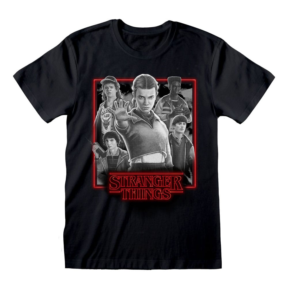 Stranger Things T-Shirt Group Artwork One Last Strange Adventure Colour Size L