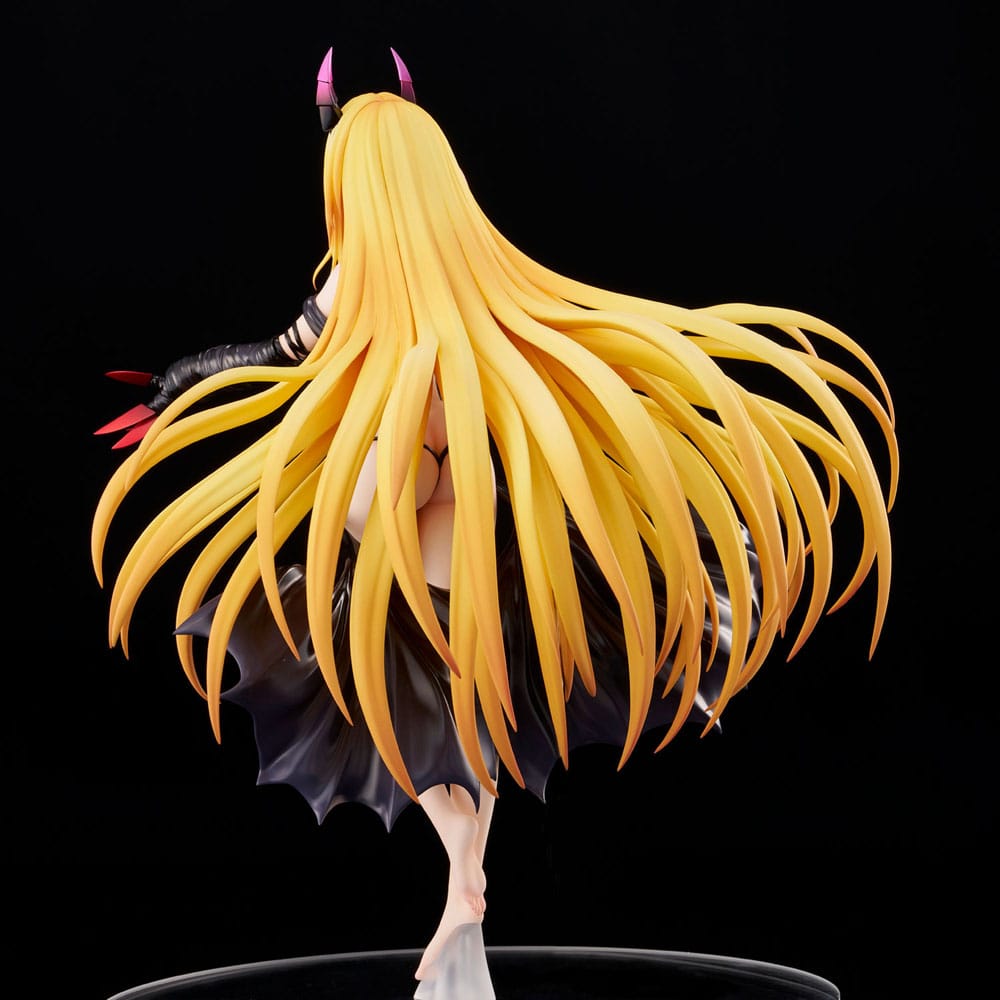 To Love-Ru Darkness PVC Statue 1/6 Golden Darkness Darkness Ver. 30 cm